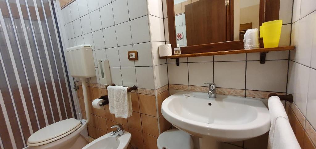 Łazienka w obiekcie B&B Viaprimaldo Camere