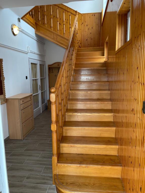 Fotografie z fotogalerie ubytování Pingvin Cukrászda Apartman felső szint v destinaci Balatonmáriafürdő