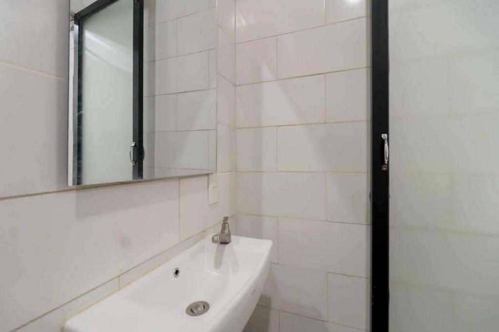 Koupelna v ubytování Jotel Guest House Mitra RedDoorz
