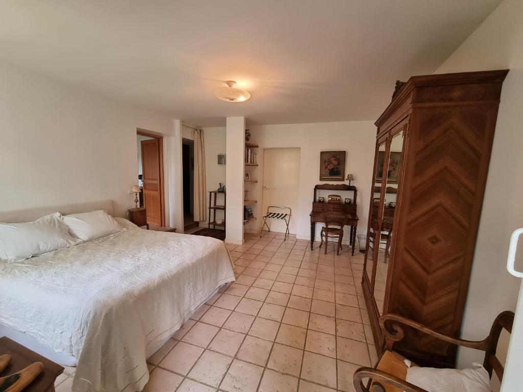 Chambre d'hôtes à Mignaloux-Beauvoir- le Thil - Tweepersoonskamer