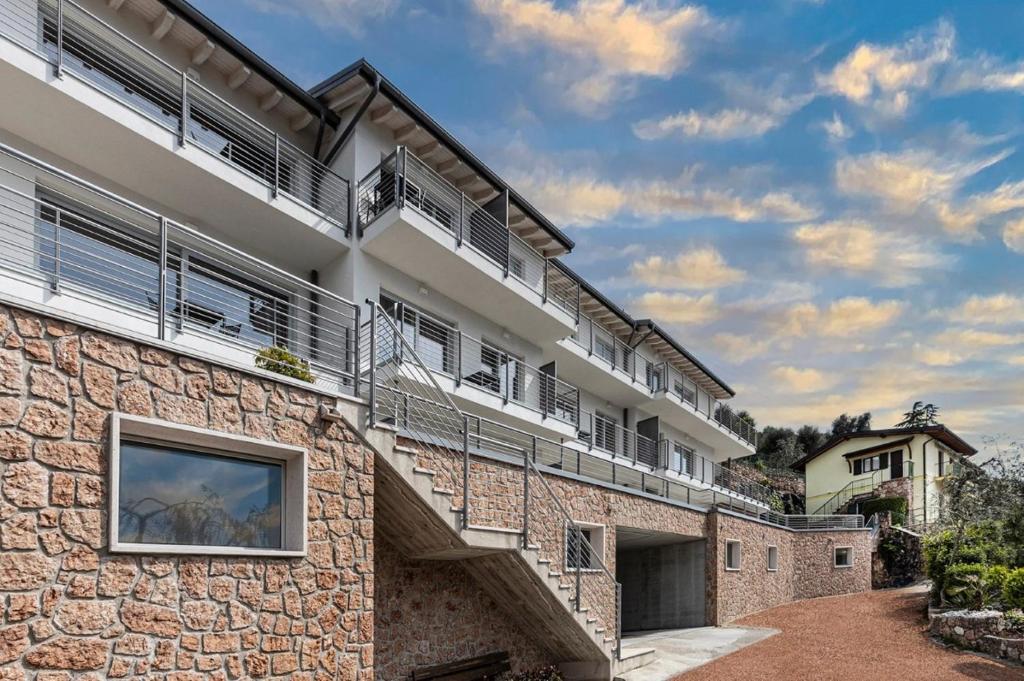 Budova, v ktorej sa apartmánový hotel nachádza