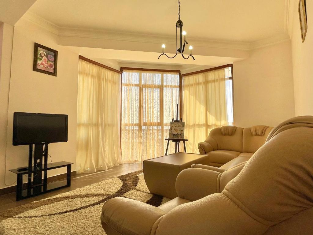 De Facto Home در ایروان