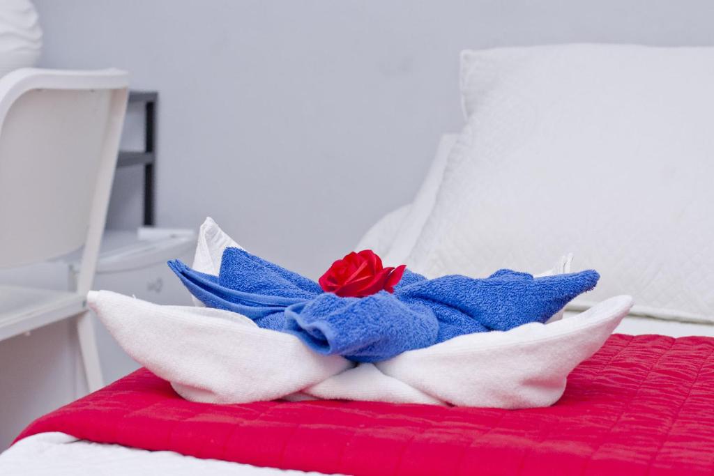 Barcelona City Rooms Hostal - Single Room With Private External Bathroom