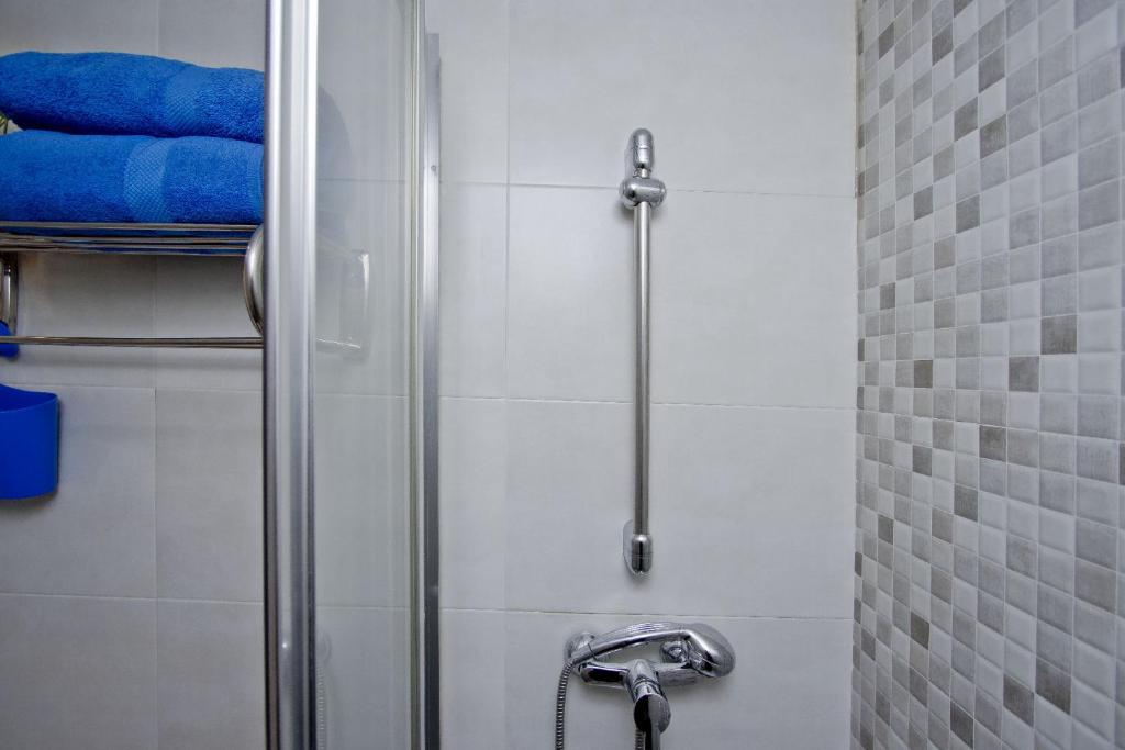Barcelona City Rooms Hostal - Standard Double Or Twin Room