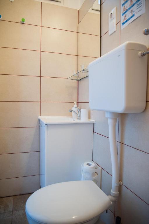 Cozy river view apartment - 16