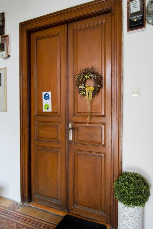 Cozy river view apartment - 14