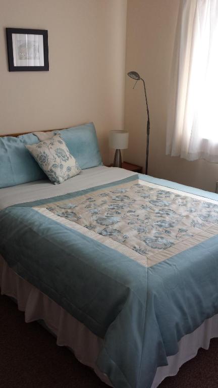 Valley Lodge Room Only Guest House - Deluxe Double Room