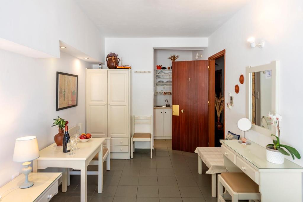 Margarita Studios - 8