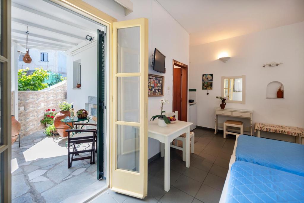 Margarita Studios - 12