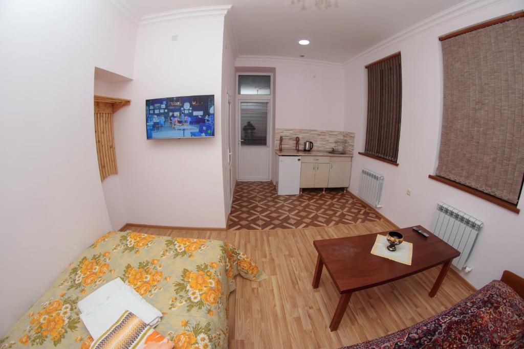 Kuchyň nebo kuchyňský kout v ubytování Vanand Guest House