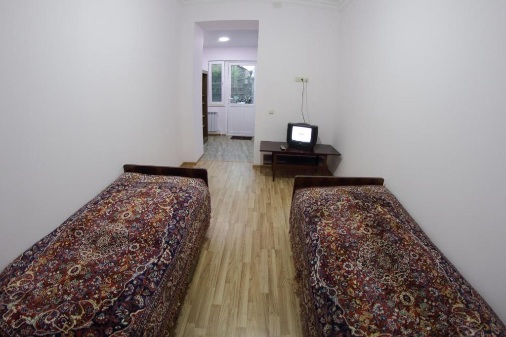 TV a/nebo společenská místnost v ubytování Vanand Guest House