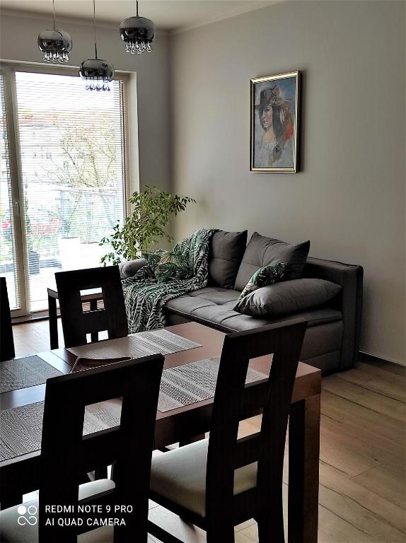 Posedenie v ubytovaní MAZURSKA DAMA LUXURY APARTAMENT