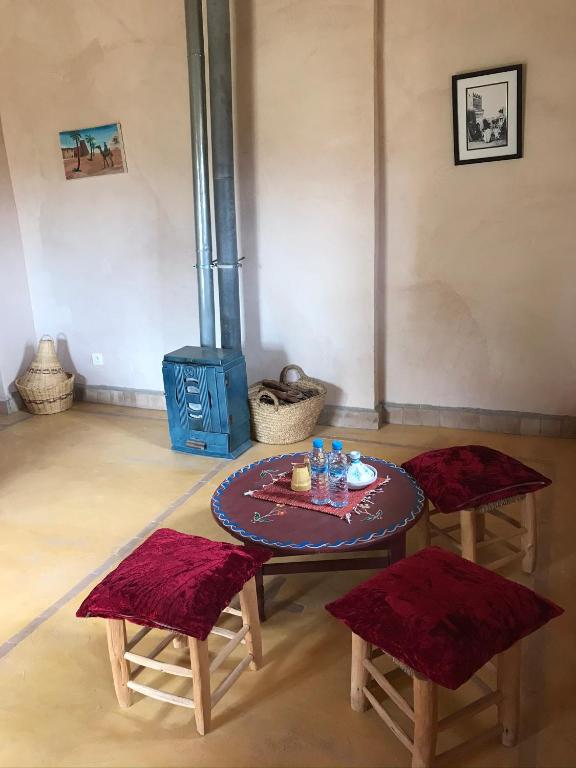 Posezení v ubytování Kasbah Timdaf