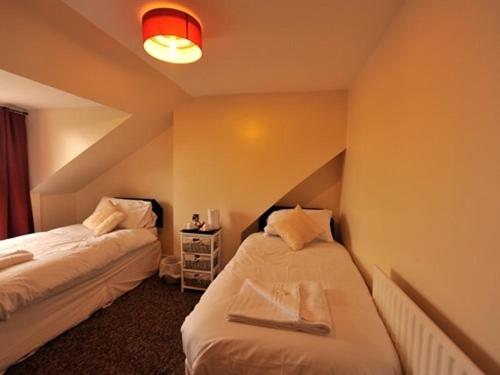 Gail’s Guest House - Zweibettzimmer Mit Eigenem Bad