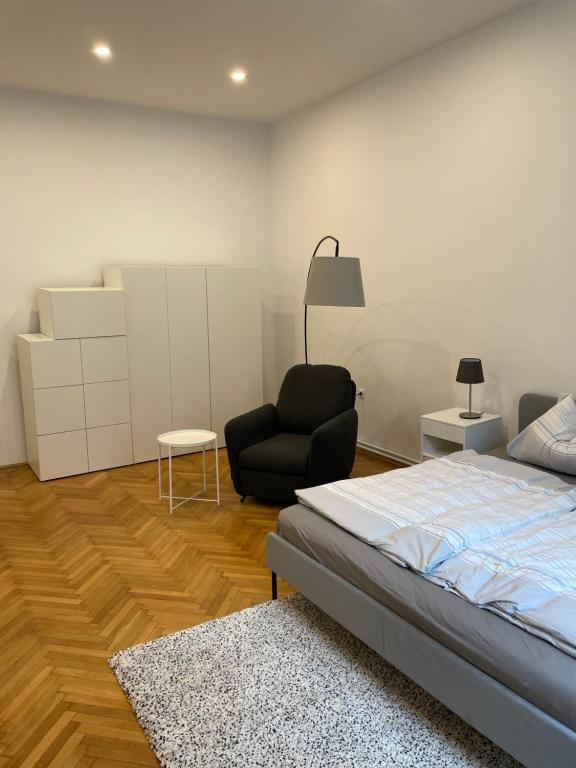 Zdjęcie z galerii obiektu 100m2 Apartment Nähe 1010 Wien w Wiedniu