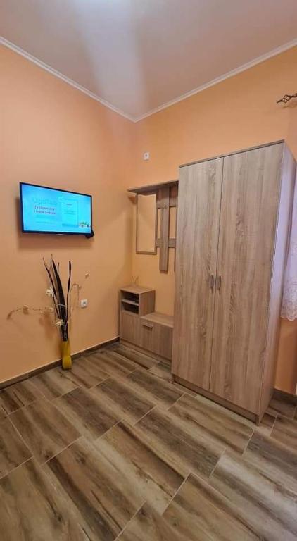 Uma televisão e/ou sistema de entretenimento em ALES apartman