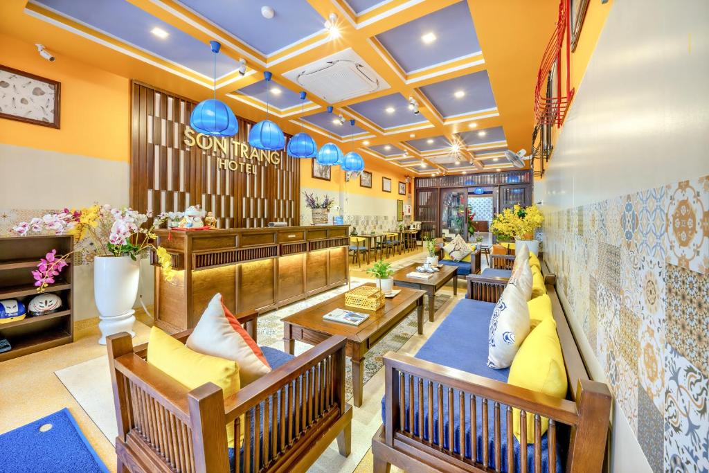 Posezení v ubytování Son Trang Hotel Hoi An