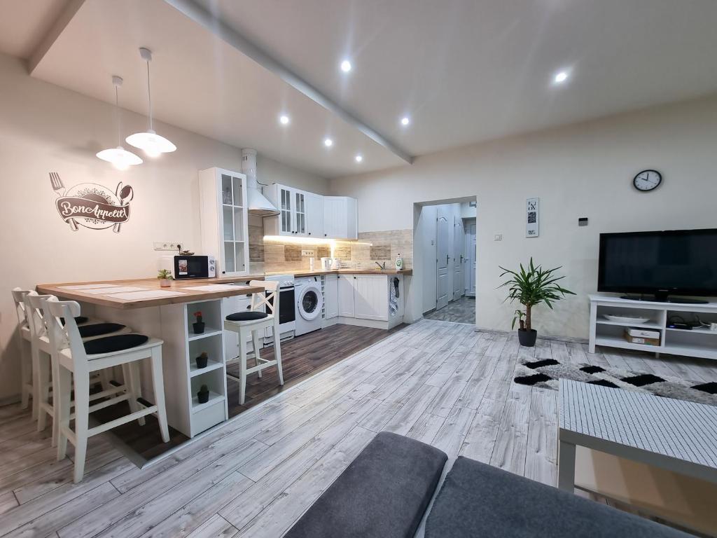 Kuchyň nebo kuchyňský kout v ubytování HIGH STREET APARTMAN