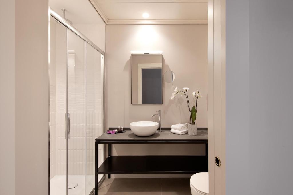 Koupelna v ubytování Opera35 Boutique Hotel