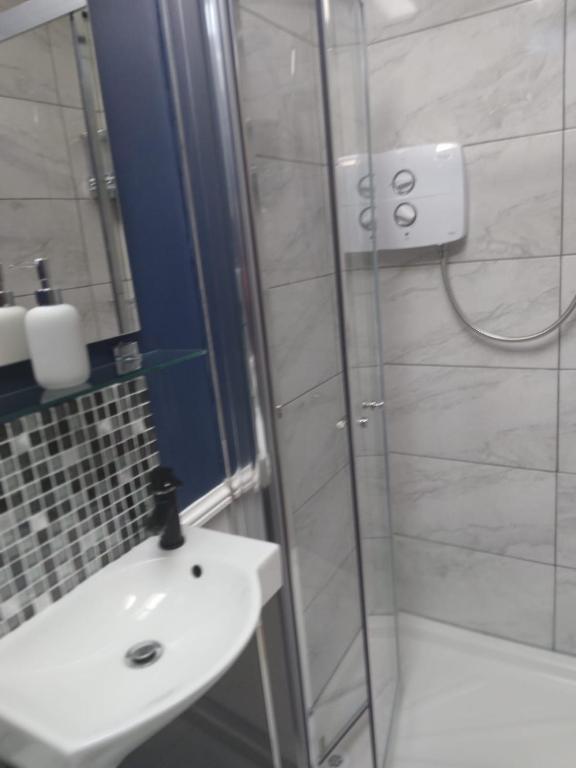 Koupelna v ubytování Tess's Guest House R95K6N1 This Property is unsuitable for children under 12 years old