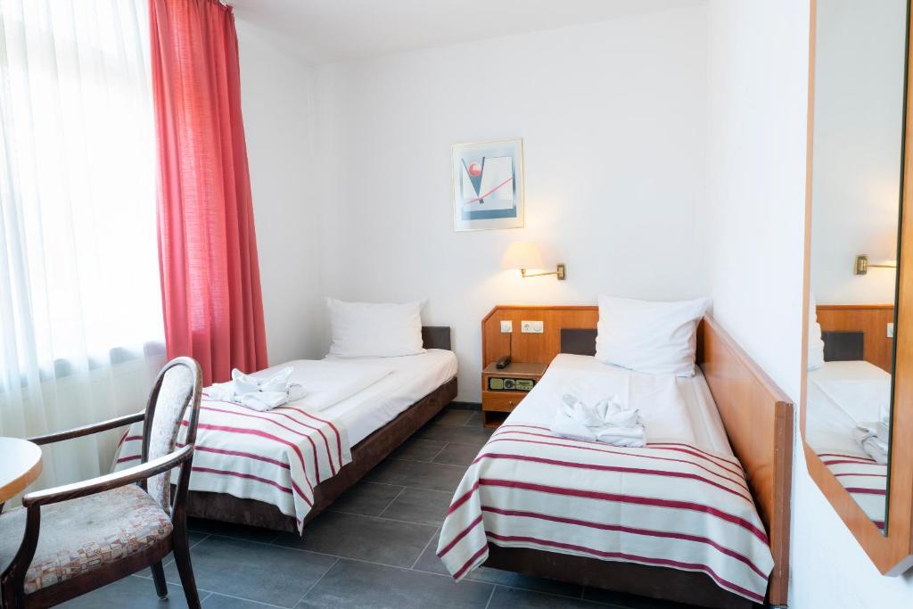 Hotel Astoria am Urachplatz - Resim 25