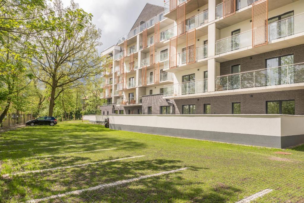 Το κτήριο όπου στεγάζεται  το διαμέρισμα