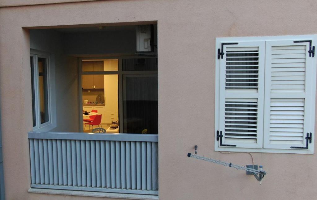 Fotografia z galérie ubytovania Apartman Gusar -top position, close to the center and the beach, fully equipped v Omise