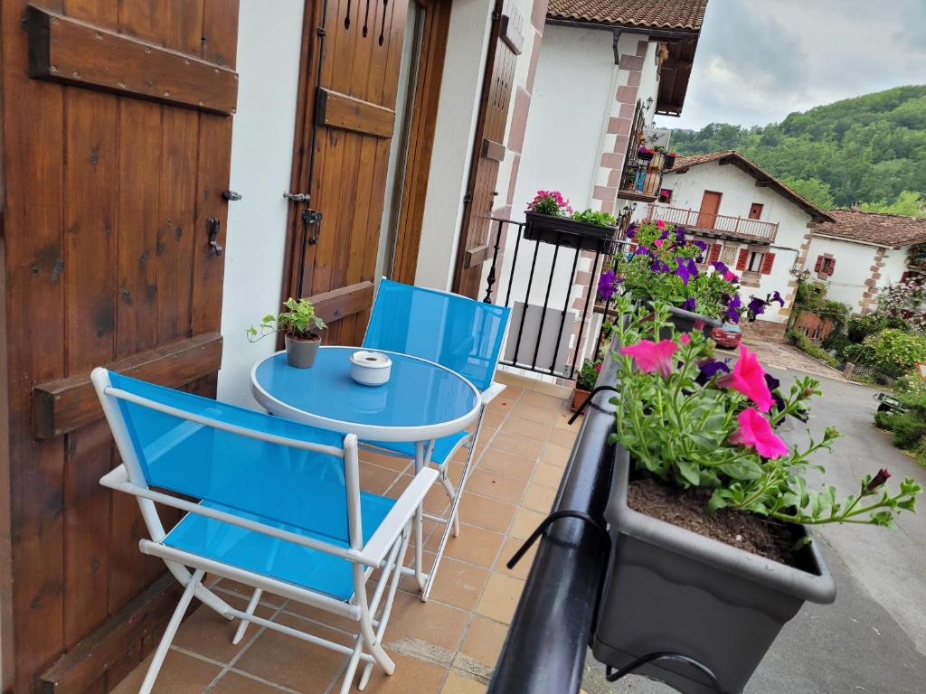 Nespecifikovaný výhled na hory nebo výhled na hory při pohledu z apartmánu