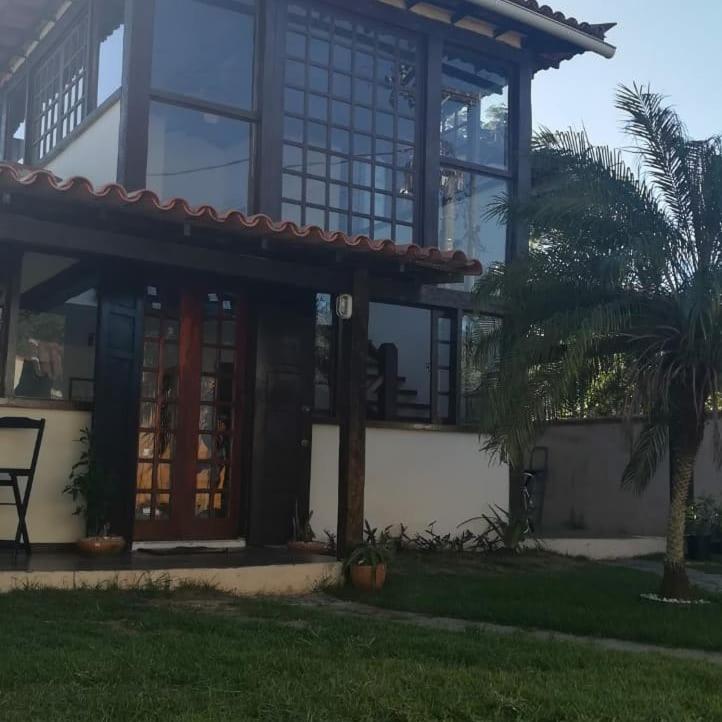  Casa 50 metros da praia de Manguinhos