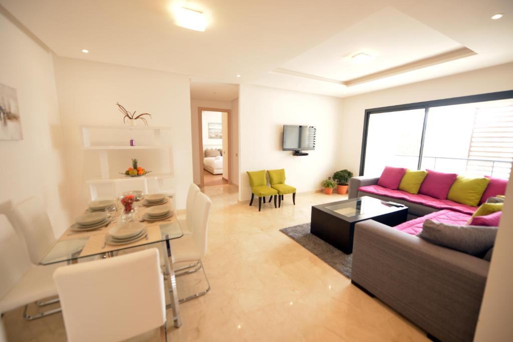 Χώρος καθιστικού στο Prestigia Rabat Hay Riad Premium Apartments près stade foot My abdellah