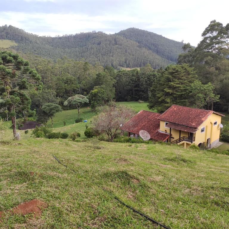  Sitio na Serra da Mantiqueira Águas do Canjarana