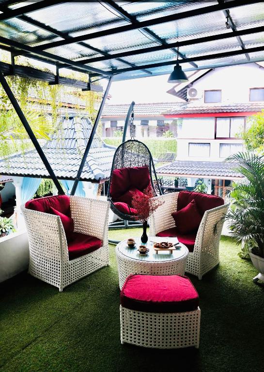Area soggiorno di Raintree Boutique Villa & Gallery