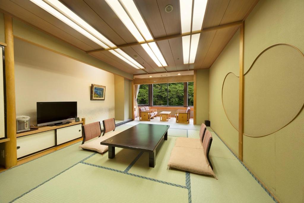 Minakami Hotel Juraku thumbnail 2