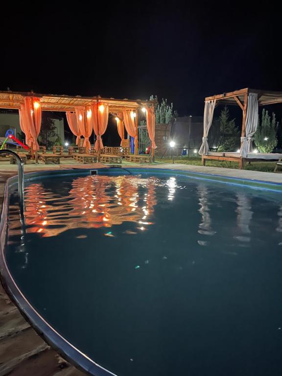 Bazén v ubytování Holiday Home Rodjak sa sela nebo v jeho okolí