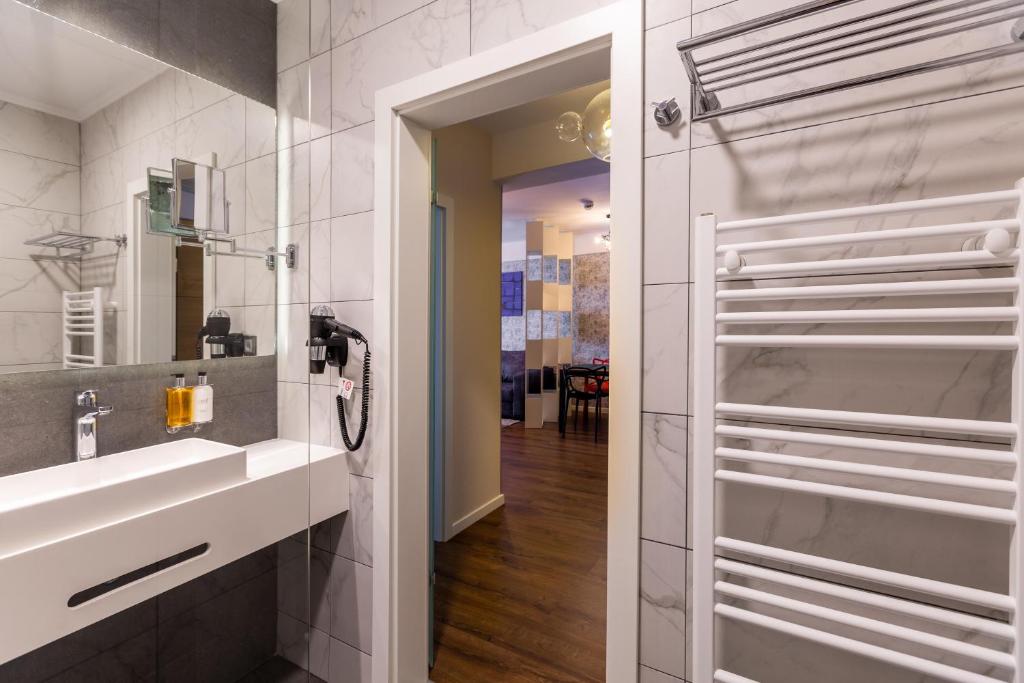 Bach Apartments - Resim 35