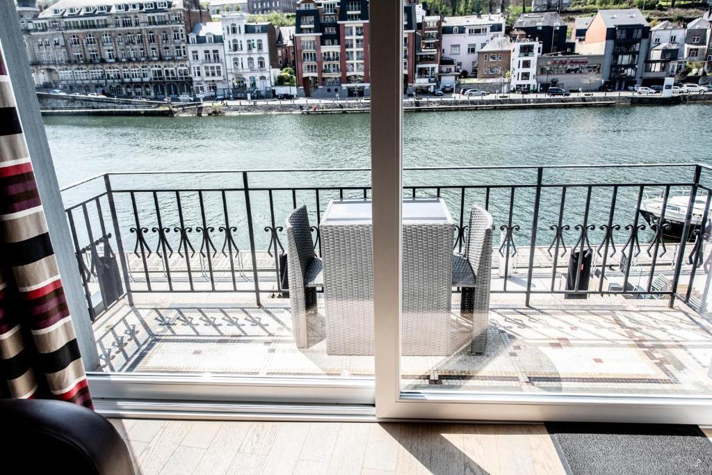 Balkón nebo terasa v ubytování L'Inattendu "sur la croisette" Dinant centre