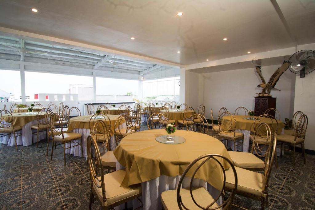 Restaurace v ubytování Diamond Hotel And Resto