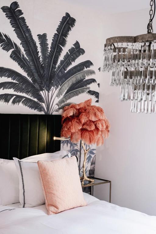 Ocho Suites & Kitchen - 13