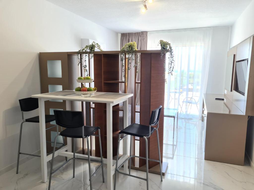 Fotoxenia Luxury Apts - Appartamento Con Balcone