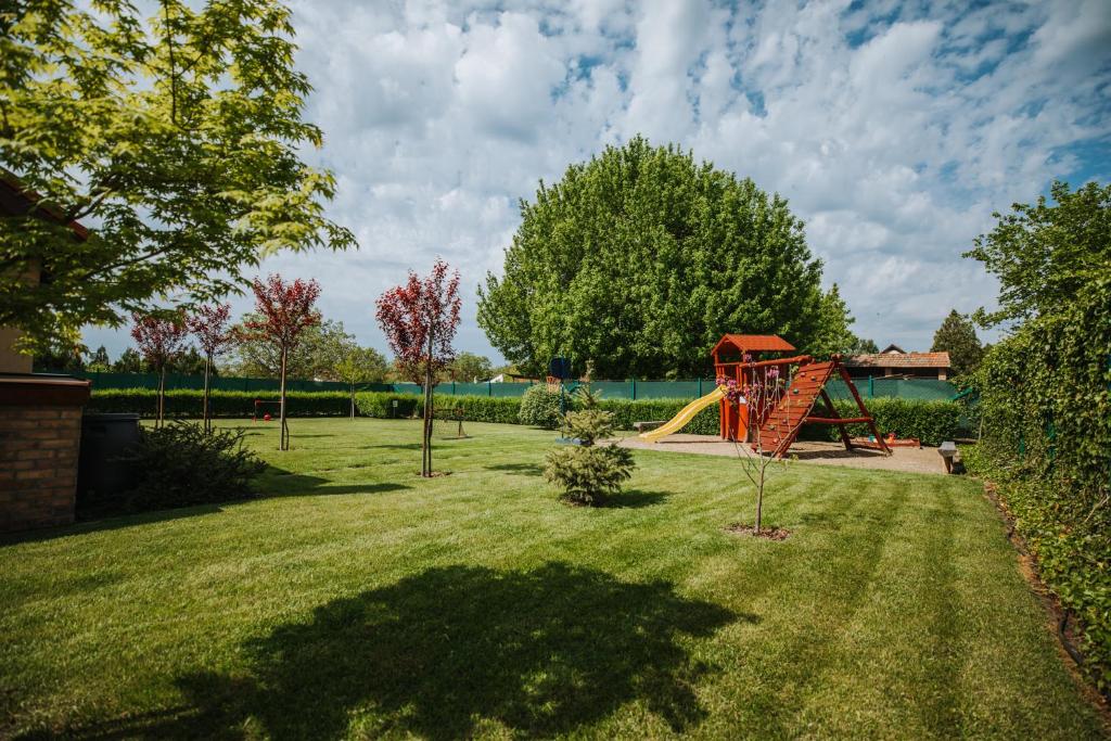 Zahrada ubytování Németh Apartmanházak