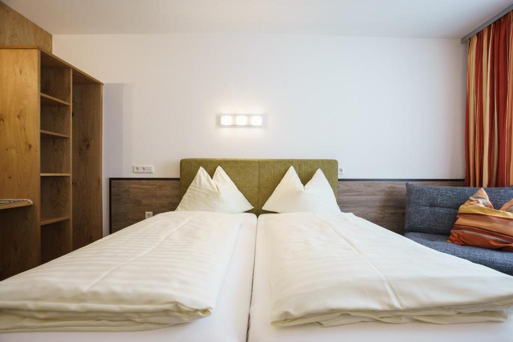 Hotel Drei Kreuz - Self Check In - Resim 23