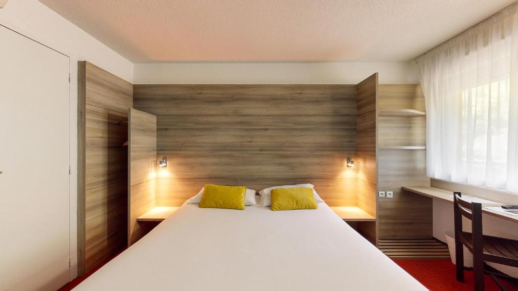 Ever Route 64 Brit Hotel Tarbes Ibos - Double Room