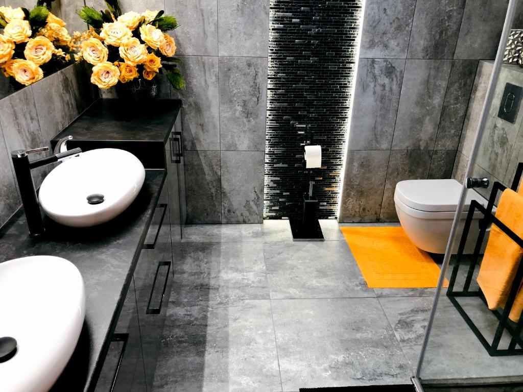 Kúpeľňa v ubytovaní APARTAMENT ELEGANCE YELLOW w Nautica Resort