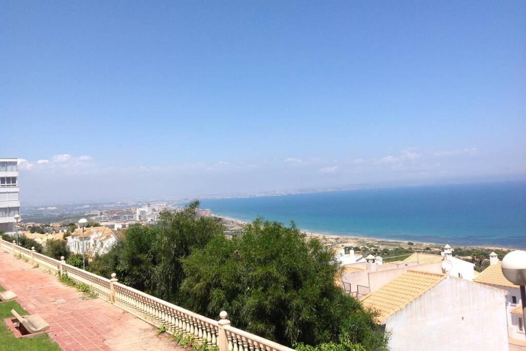 Kép Bonito Piso frente al mar con piscina y parking szállásáról Gran Alacantban a galériában