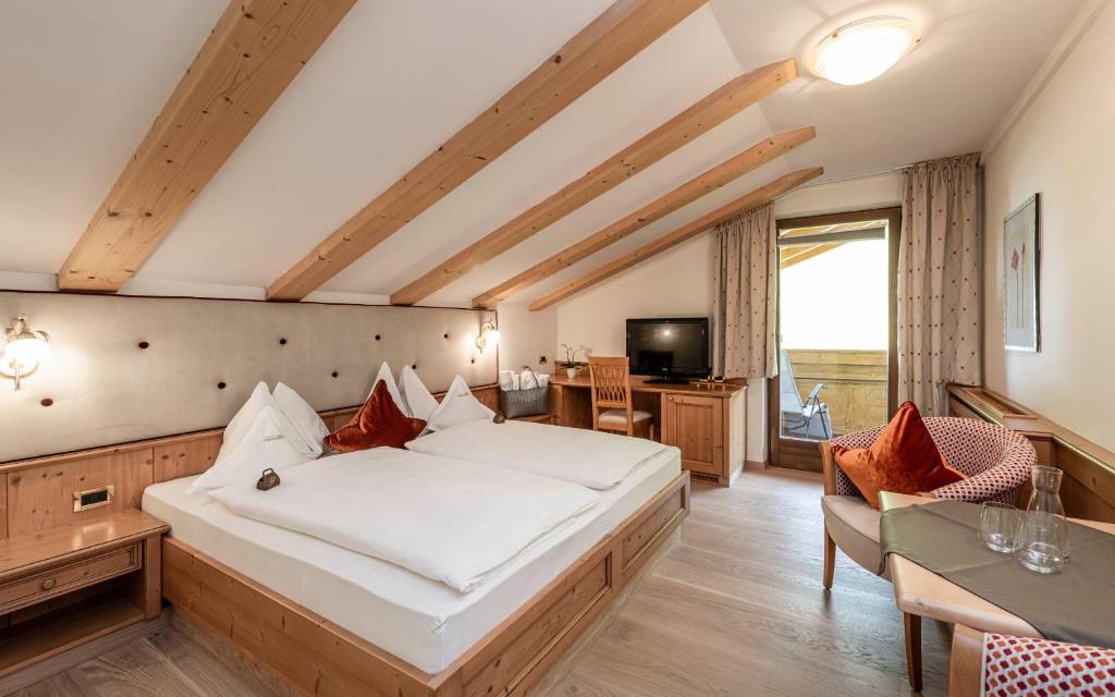 TV a/nebo společenská místnost v ubytování Hotel Fürstenhof