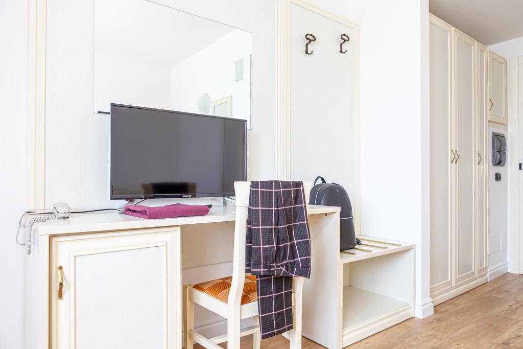 TV a/nebo společenská místnost v ubytování Hotel Villa Sofia