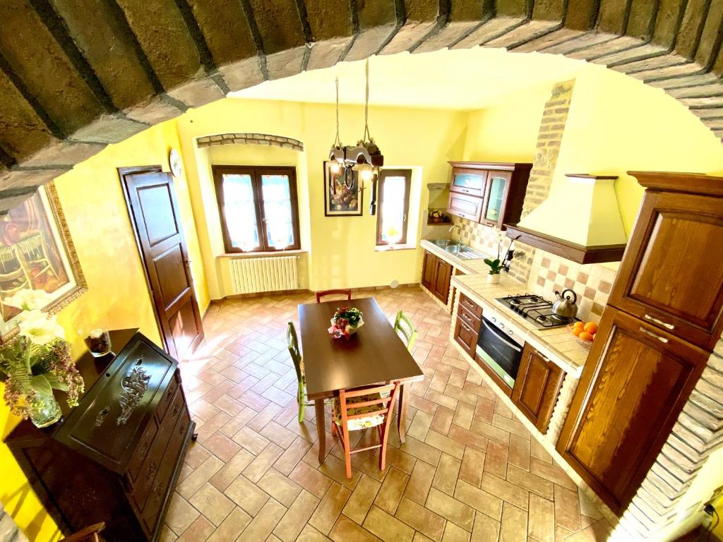 Kuchyň nebo kuchyňský kout v ubytování Agriturismo L'Antica Quercia