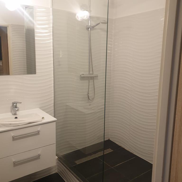 M.A.C. - One-Bedroom Apartment