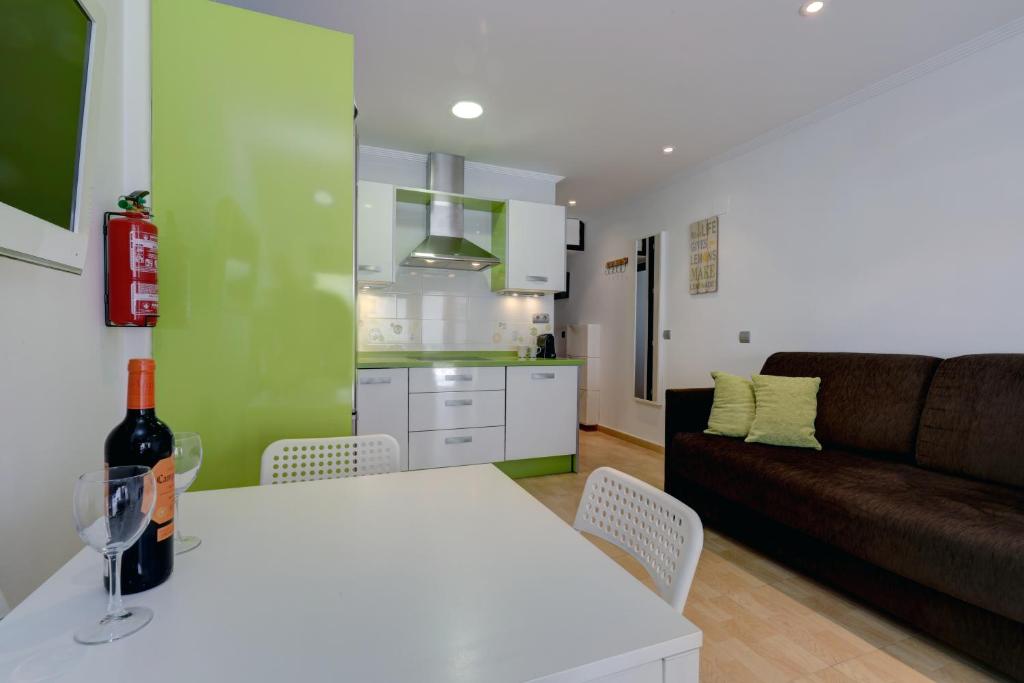 Fotografia z galérie ubytovania 071 - Beachside Studio Perfect for a Family Getaway v destinácii Torremolinos