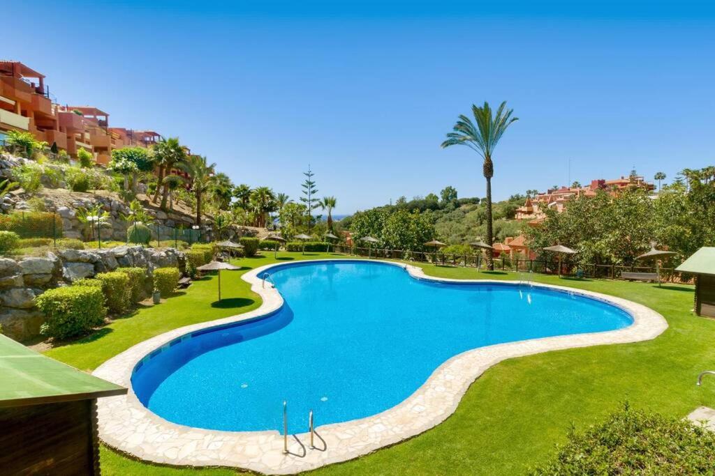 Apartment in la reserva de Marbella with parking and crazy ...